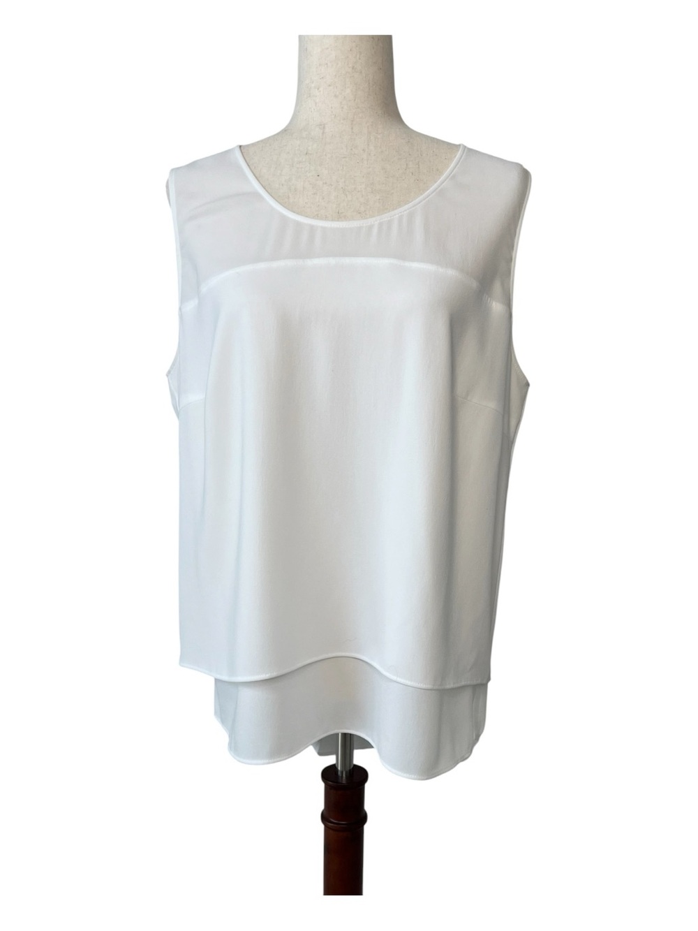 Hugo Boss Ivory Sleeveless Blouse Size 10